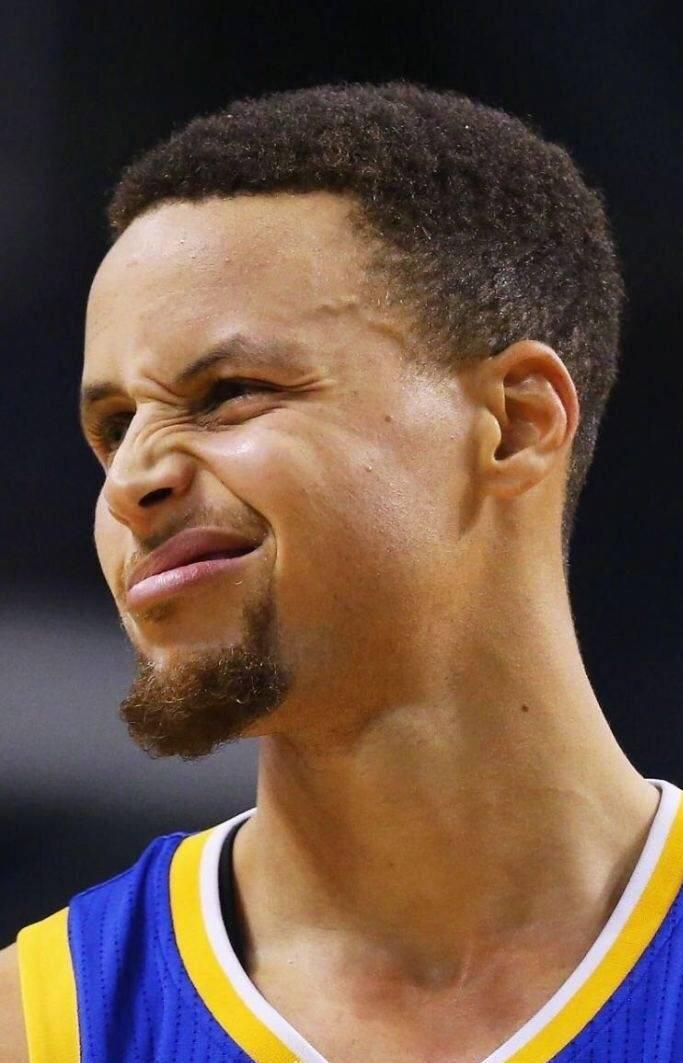 刷新纪录首场状态出色，C9观众沸腾！，穆古鲁扎重返赛场上演精彩一战(部队五个带头四个讲清)