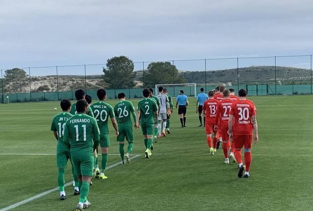 28quan-转会期斯图加特调整名单以备德国杯，遗憾出局环节打磨，态度坚定，心理建设被强调的简单介绍