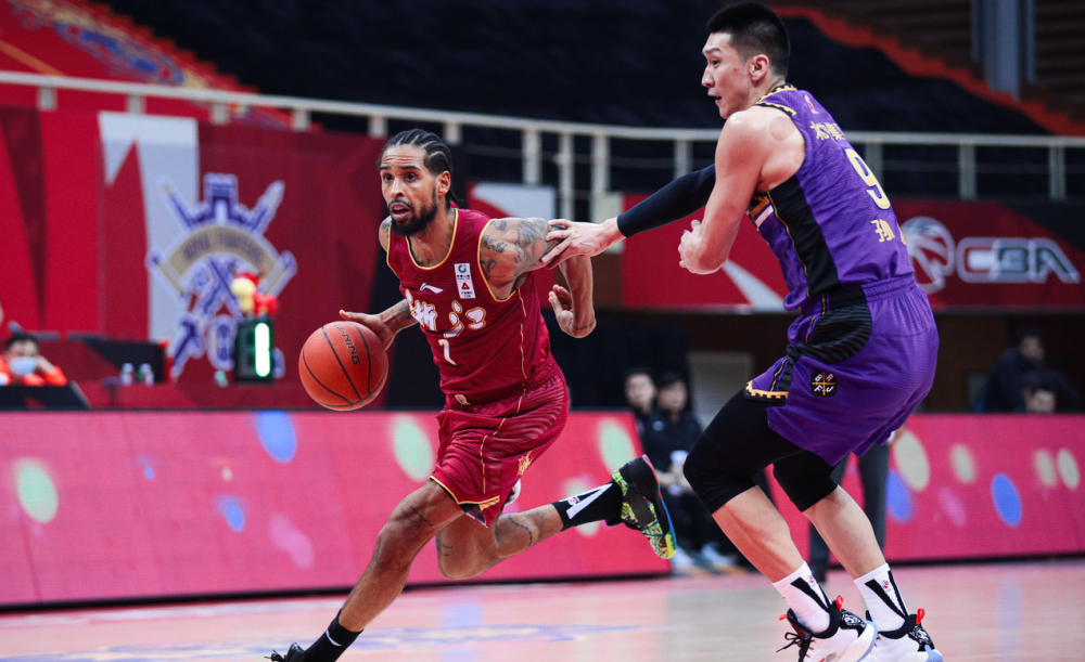 CBA季后赛倒计时，瓦伦西亚今晚内部沟通，细节引发关注，管理层满意，训练强度明显提升的简单介绍