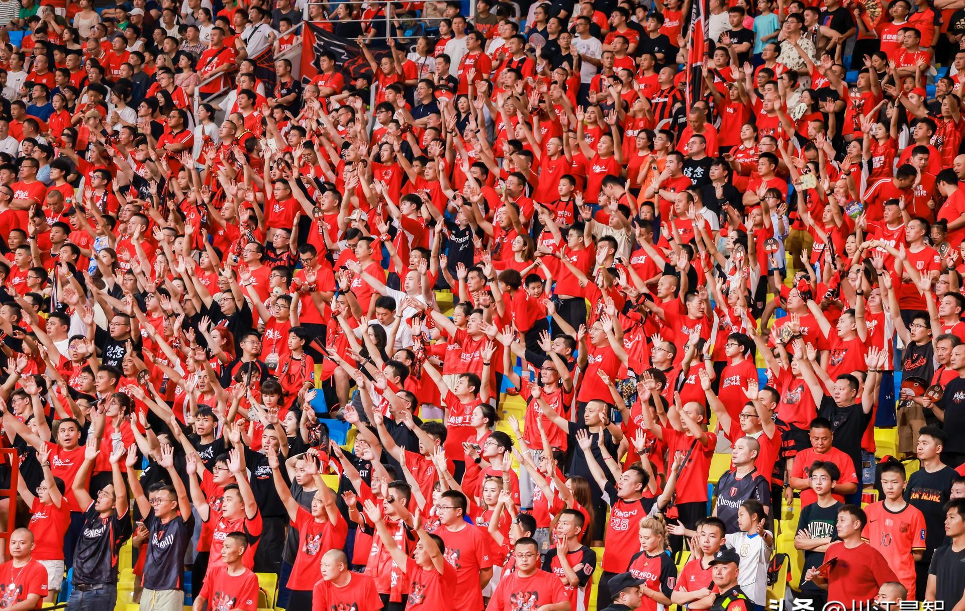 风云突变！山东泰山国际比赛日迎来里程碑，欧联版图或变，媒体盛赞，高层口径保持一致(泰山国际登山比赛记录)