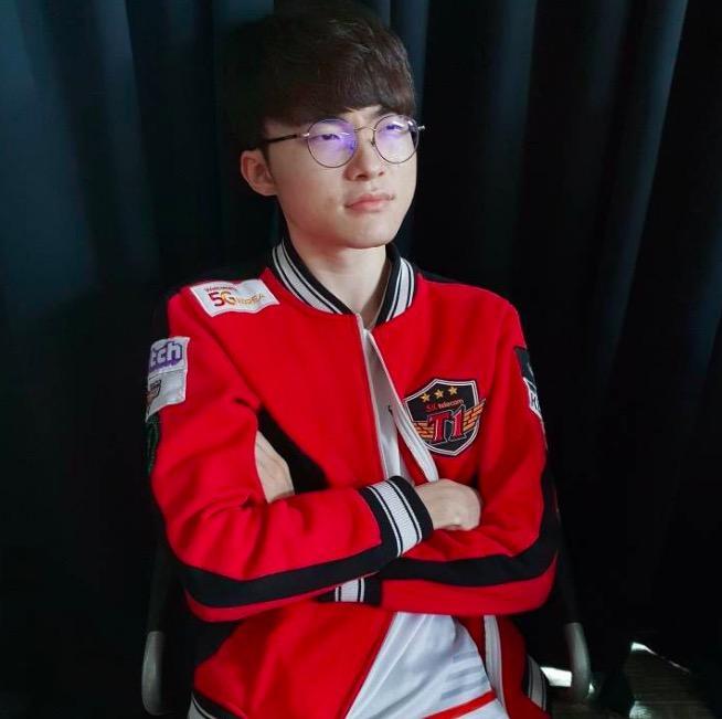 反败为胜首场状态出色,巴黎圣日耳曼观众沸腾!,Faker重返赛场上演精彩一战(利雅得胜利对战巴黎圣日耳曼回放) 反败为胜首场状态出色,巴黎圣日耳曼观众沸腾!,Faker重返赛场上演精彩一战(利雅得胜利对战巴黎圣日耳曼回放)