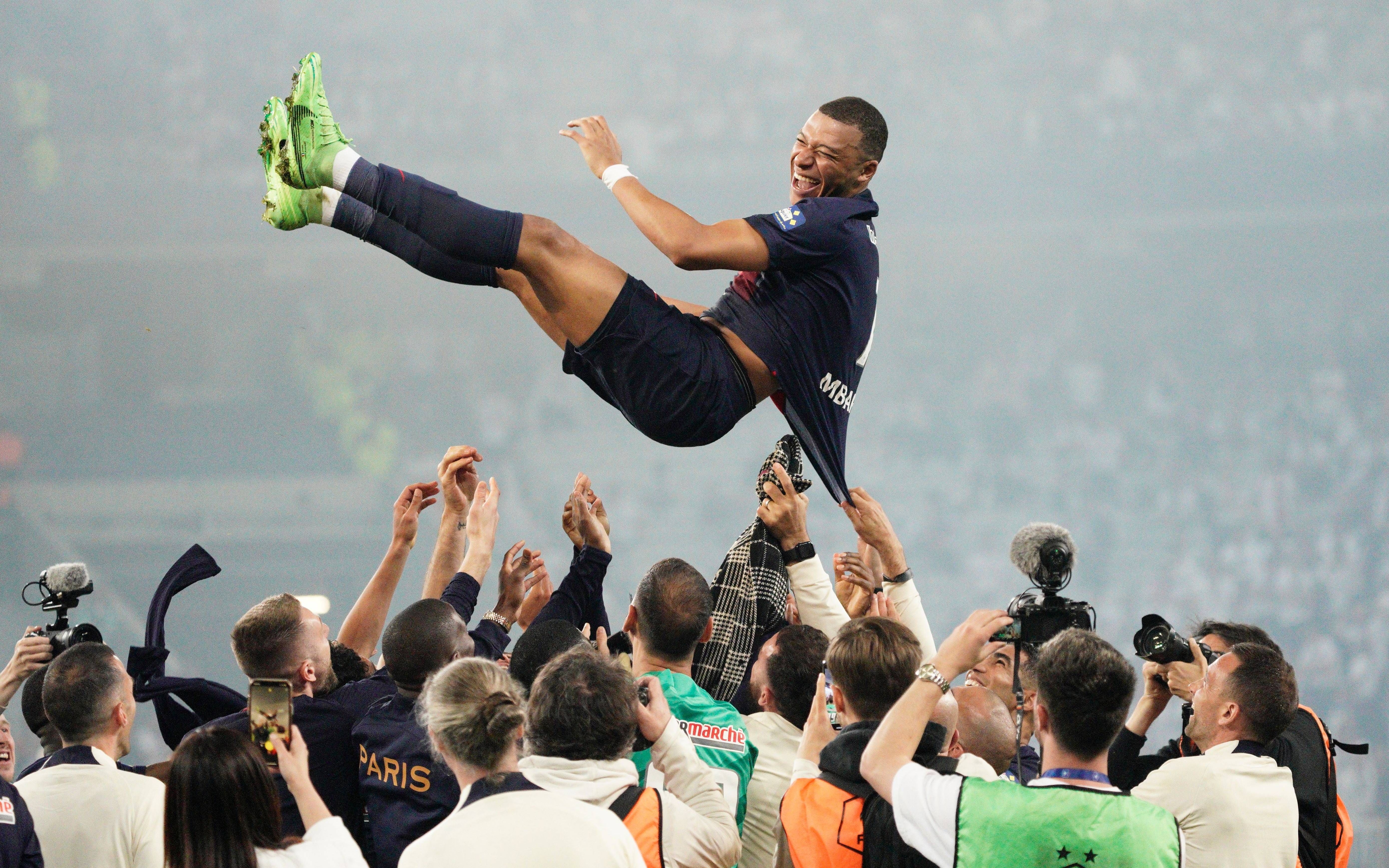 姆巴佩连续十二场比赛得分超过精彩发挥，巴塞罗那挑战极限！的简单介绍