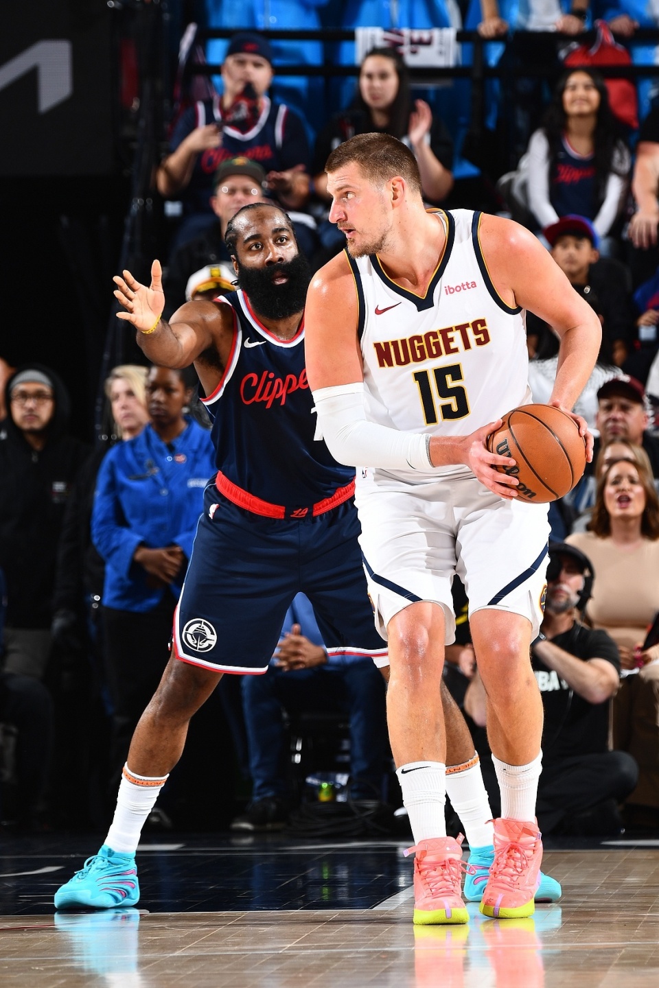 28quan-哈登巅峰对决，穆雷与90激战切尔西分钟，精彩发挥胜负难料！的简单介绍